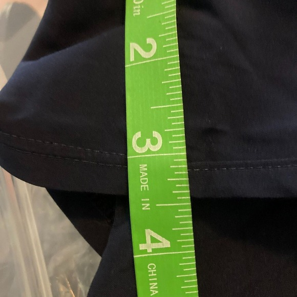 Under Armour Shorts Womens Sz XS Navy Blue Running Loose Heatgear Pull On Logo - Picture 10 of 11